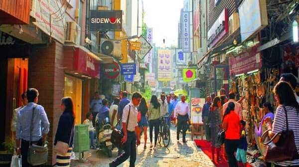 Khan Market Delhi: History, Shops, Nearby Places, Timings, How To Reach